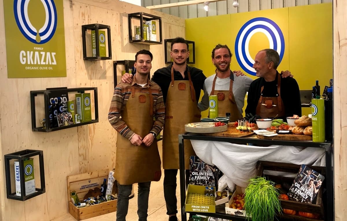 Gkazas Olijfolie spreidt vleugels uit en strijkt neer op Duitse BIOFACH