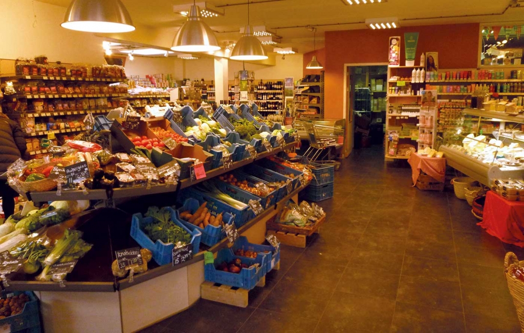 Support your locals! Biologische supermarkt De Kardoen verkoopt Gkazas Olijfolie 3